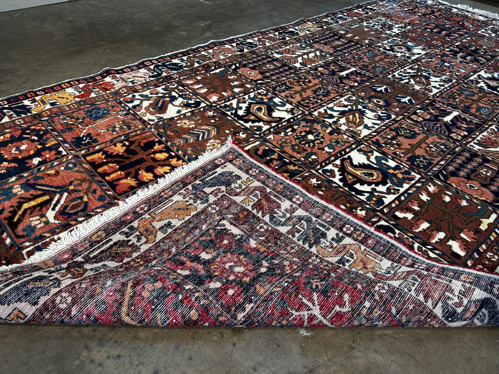 5'2" x 9'9" Hand-Knotted 100% Wool Pile Bakhtiarie Area Rug - Carpet