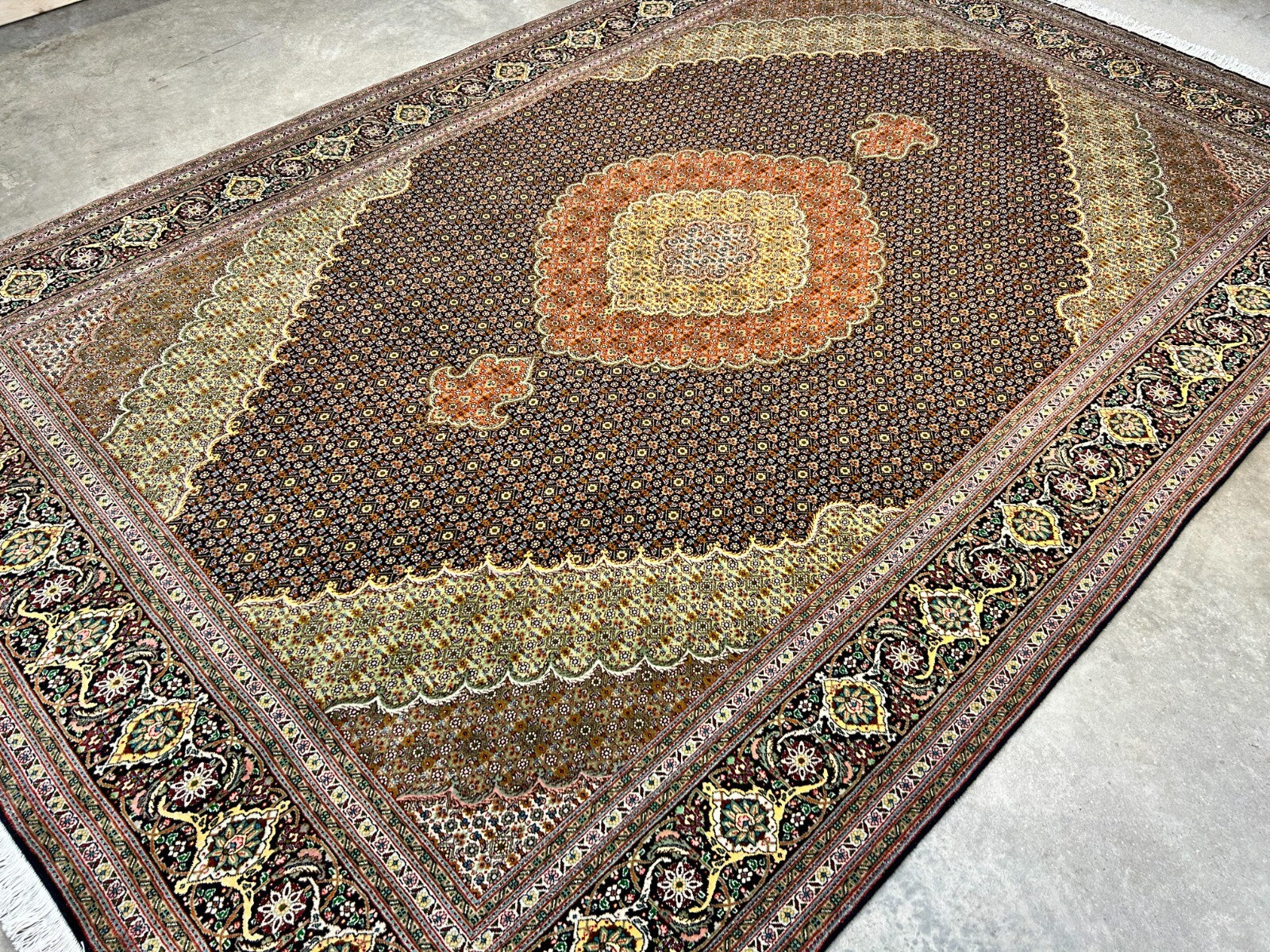 6'8"x10'2" Fine Hand-Knotted Wool & Silk Oriental Tabrize Rug - Area Carpet