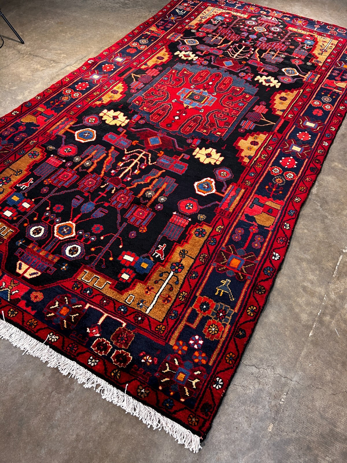 5'4" x 9'9" Hand-Knotted 100% Lamb Wool Pile Nahavande Area Rug