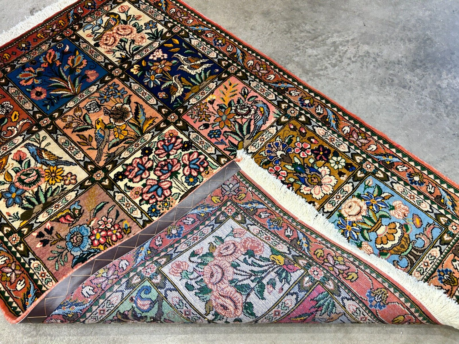 3'5"x5'2" Hand-Knotted 100% Lamb Wool Bakhtiarie Carpet - Area Rug