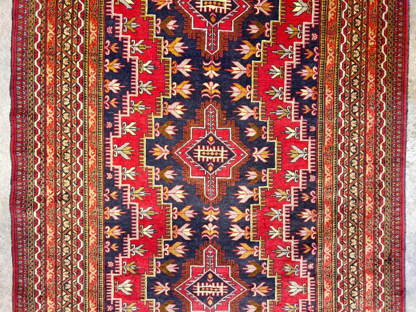 3'11"x6'3" Hand-Knotted 100% Wool Pile Geometric Rug