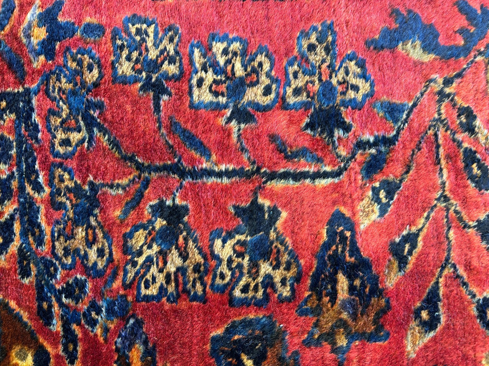 4'10"x6'6" Antique Hand-Knotted 100% Wool Pile Sarouke Area Rug - Carpet