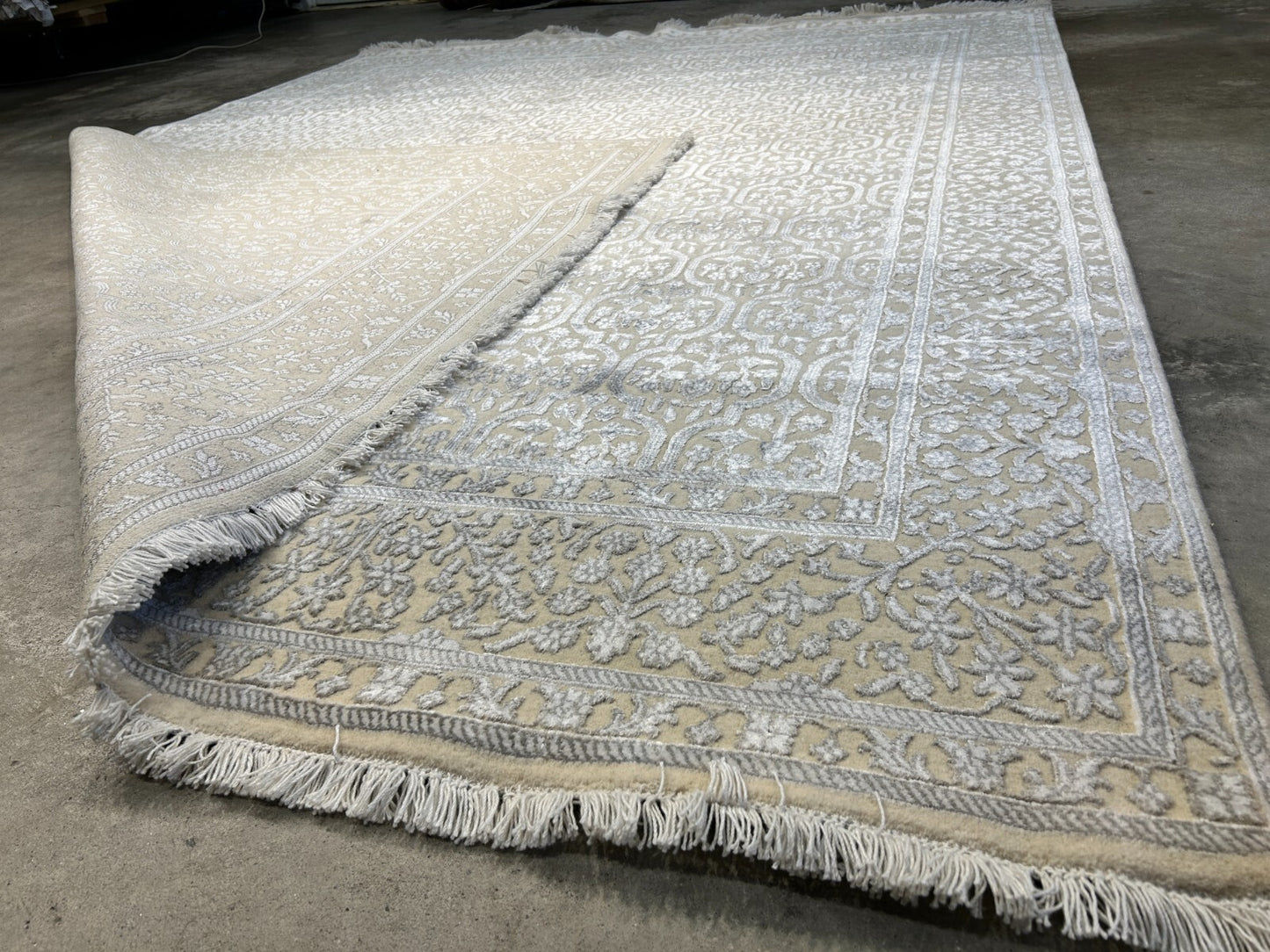 8' x 10'1" Hand-Knotted Silver 100% Wool Carpet - Indian All-Over Area Rug - 3D