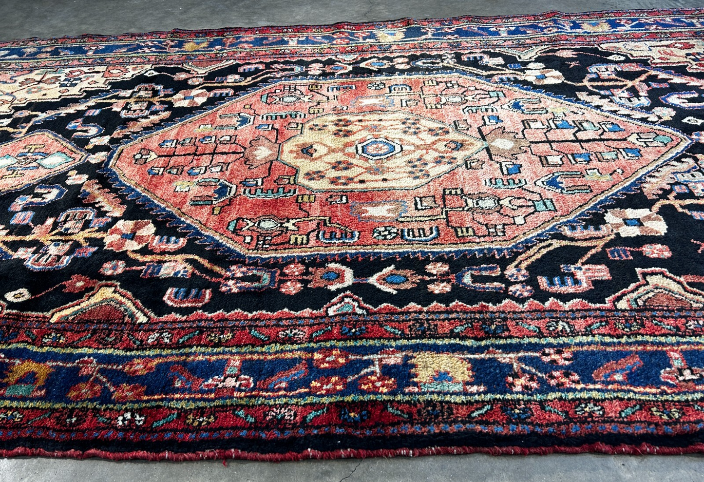5'4" x 10'9" Hand-Knotted 100% Wool Pile Nahavande Area Rug - Carpet