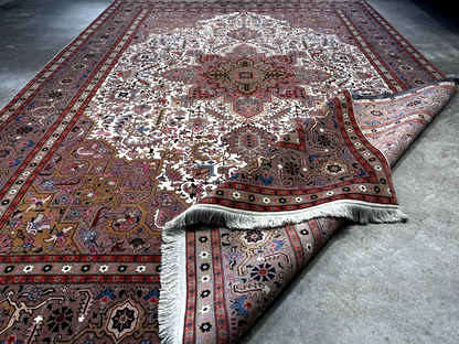 8'1"x11'10'' Fine Hand-Knotted Very Fine Wool Pile Tabrize Herize Area Rug