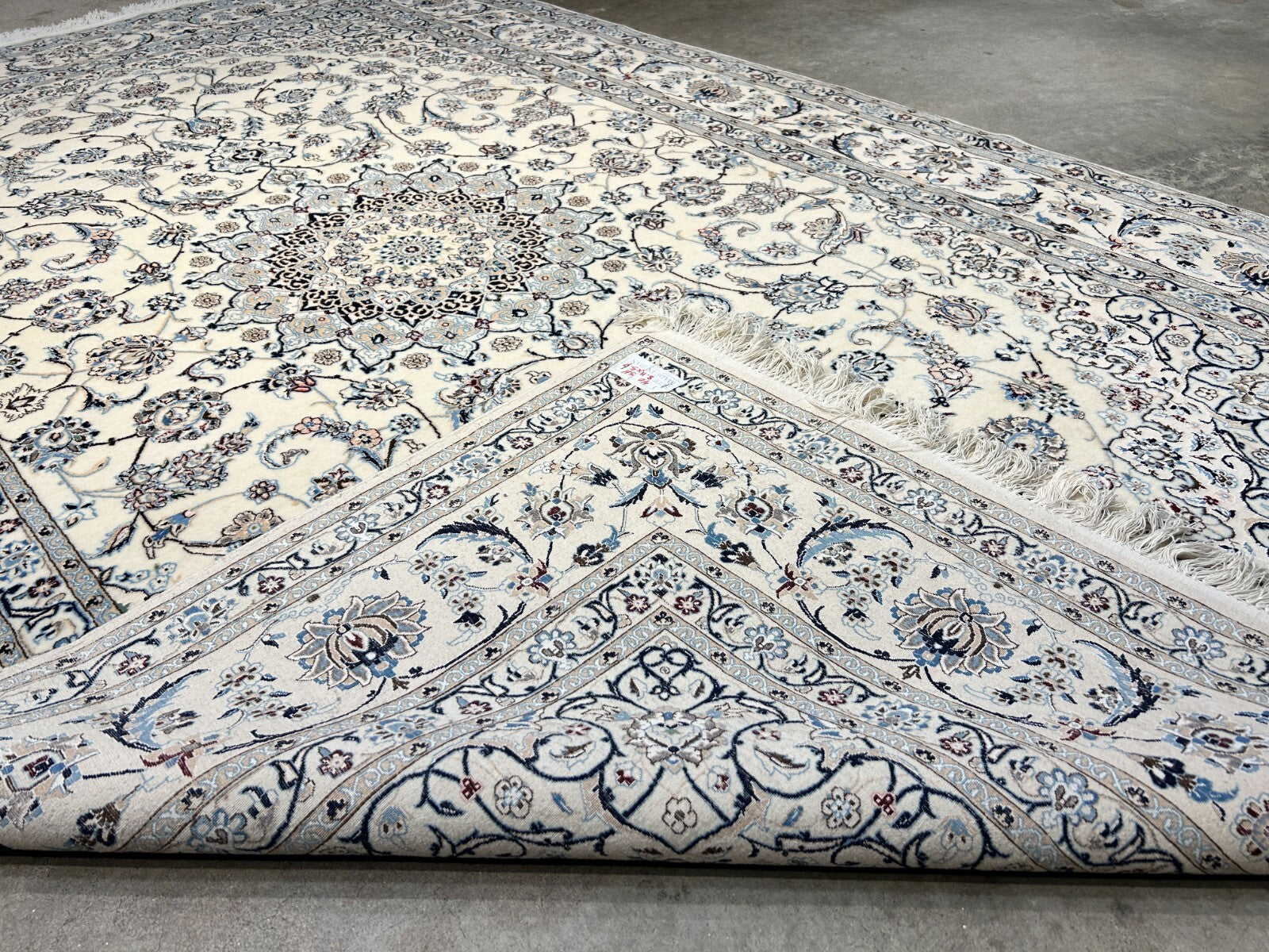 5'7"x9' Extra Fine Hand-Knotted Wool & Silk Naine Rug
