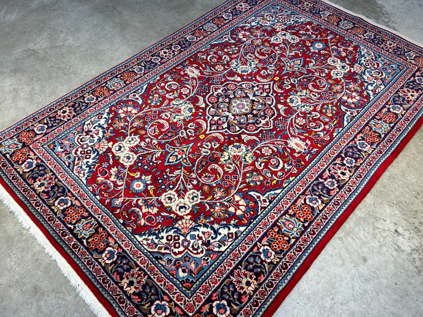3'5"x5'2" Hand-Knotted 100% Wool Pile Sarouke Rug