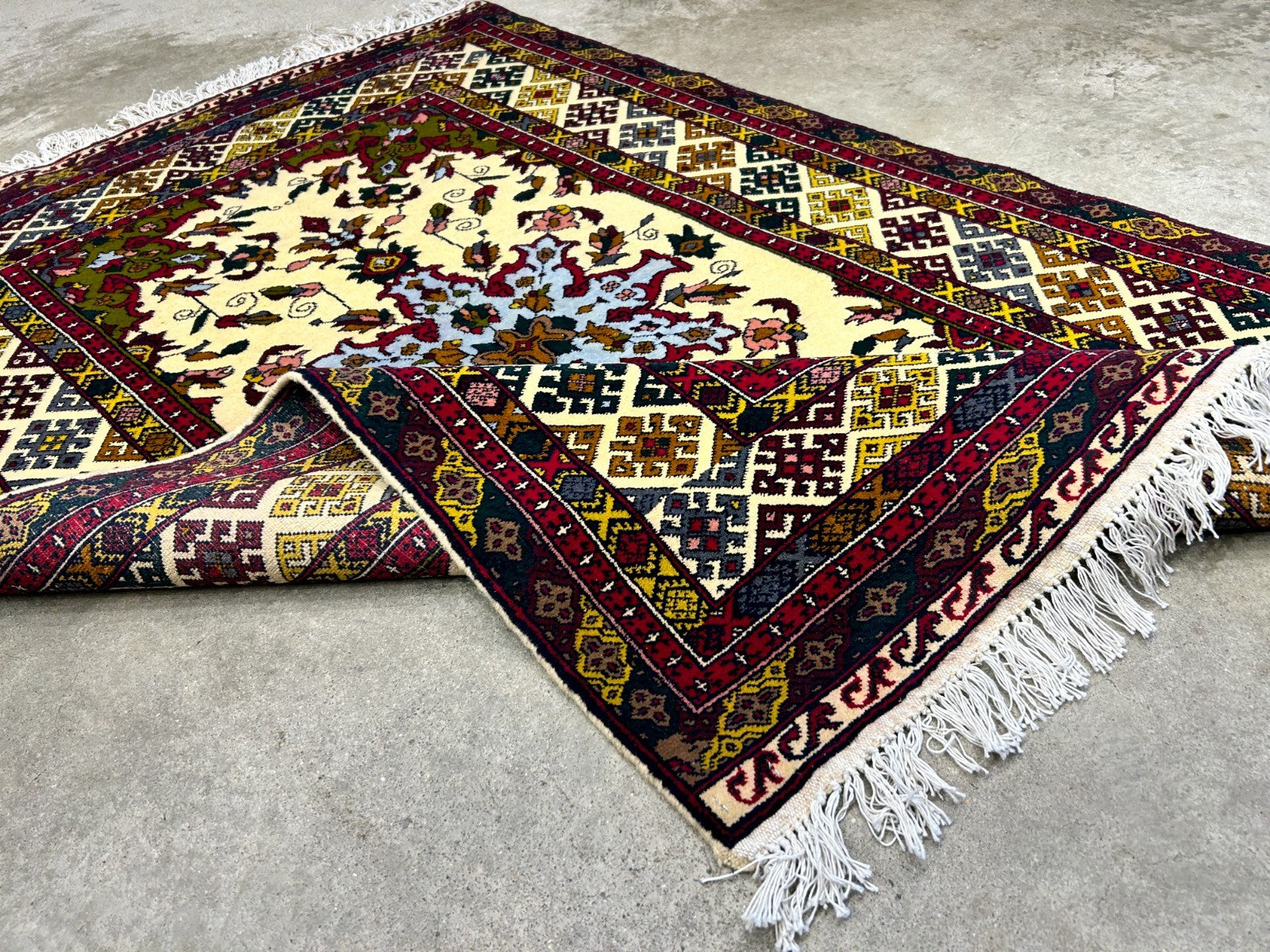 3'3"x4'9'' Hand-Knotted 100% Wool Afghan Medallion Area Rug