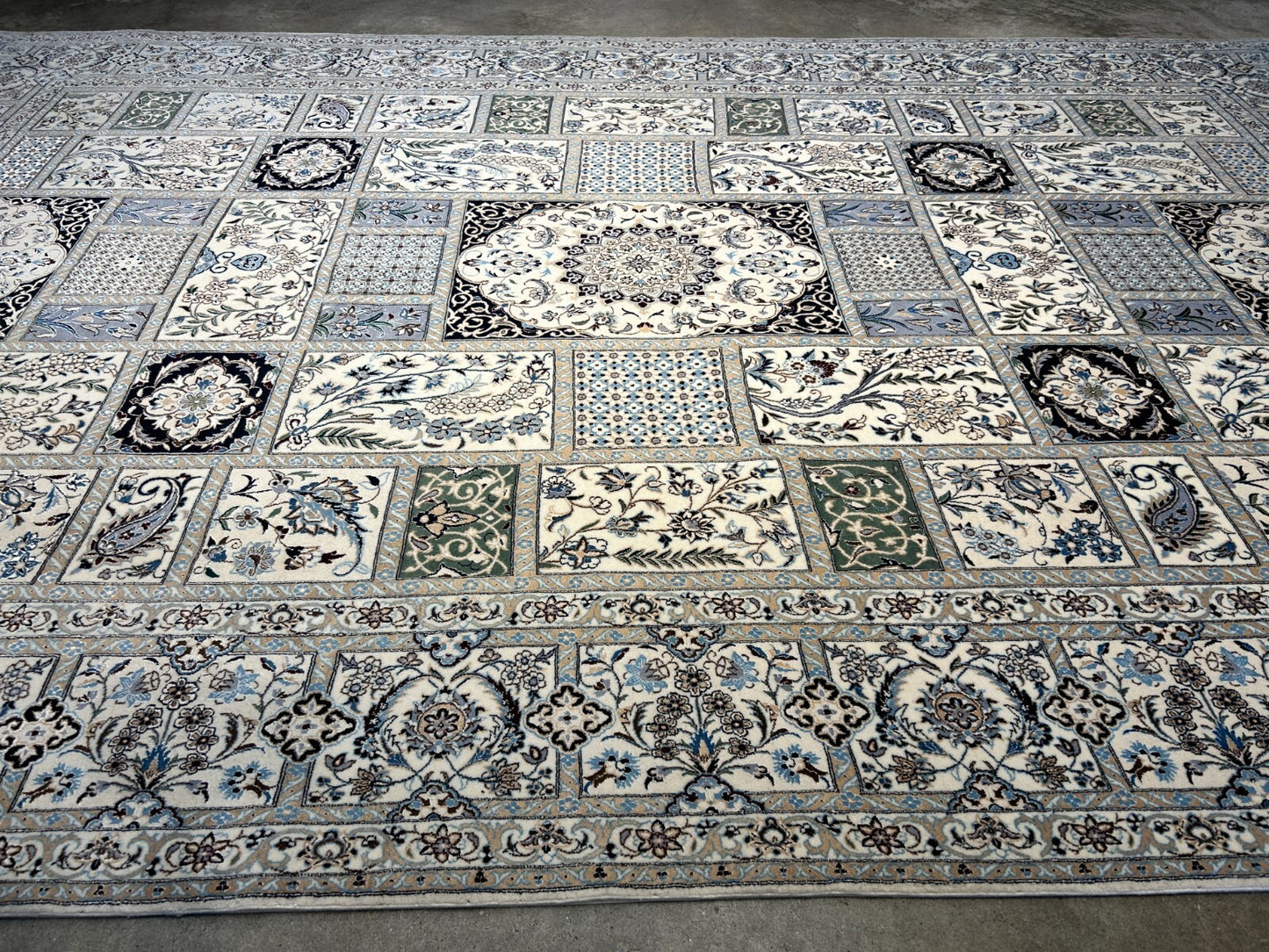 6'9"x10'2" Extra Fine Hand-Knotted Wool & Silk Habibian Naine Rug - Area Carpet