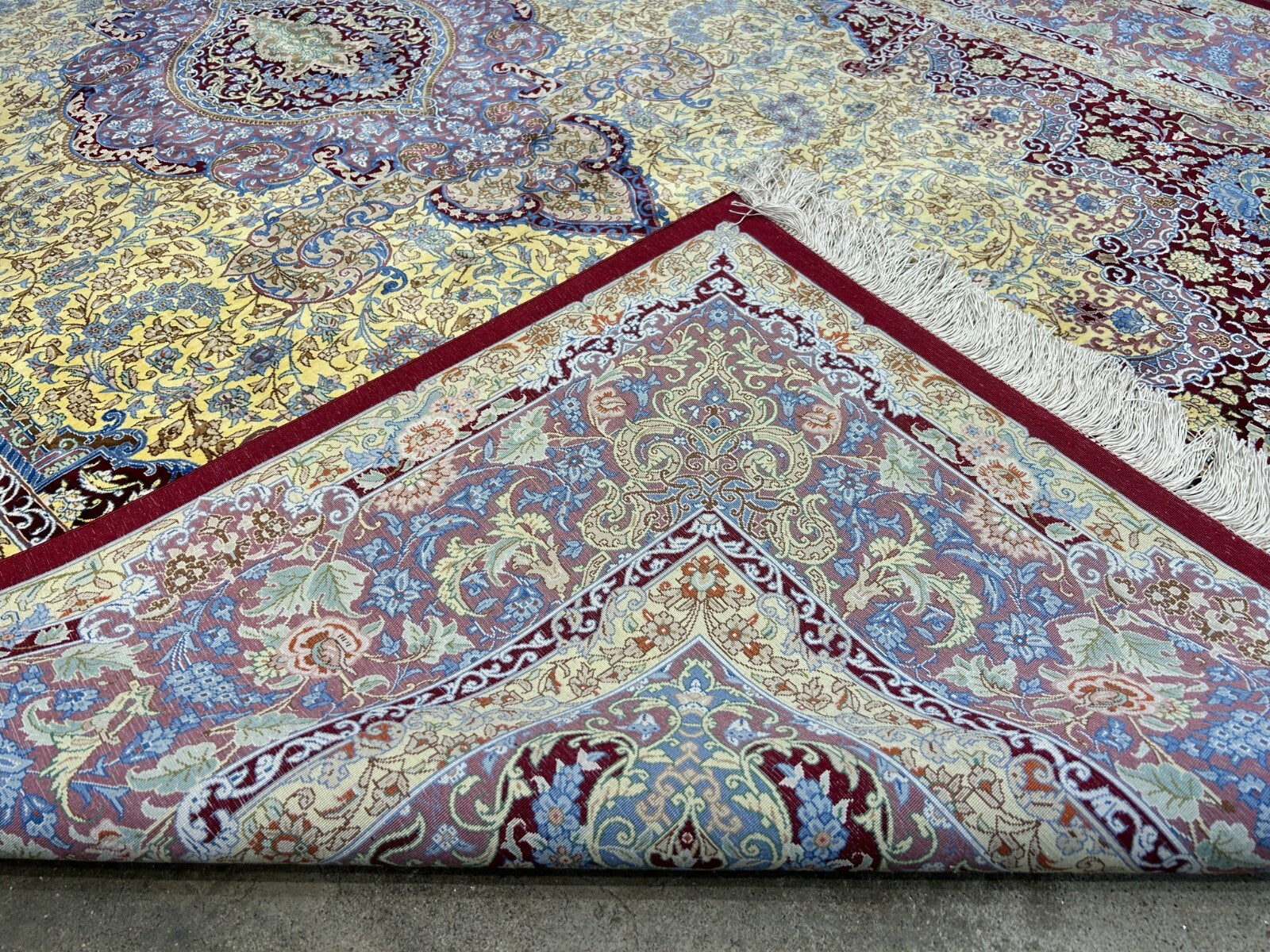 5'4"x8'2" Exquisite Extra-Fine Hand-Knotted 100% Silk Qume Carpet - Area Rug
