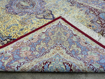 5'4"x8'2" Exquisite Extra-Fine Hand-Knotted 100% Silk Qume Carpet - Area Rug