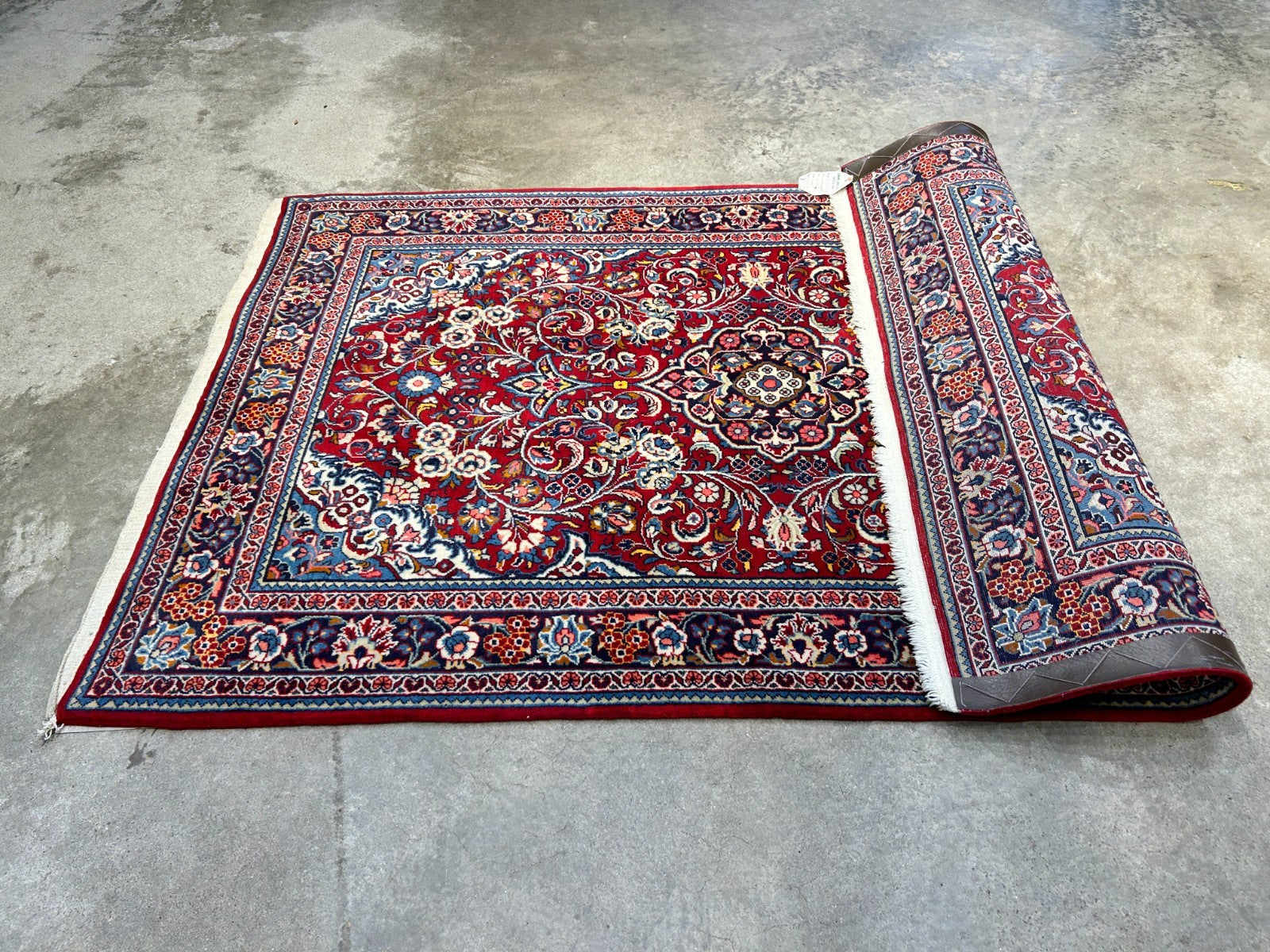 3'5"x5'2" Hand-Knotted 100% Wool Pile Sarouke Rug