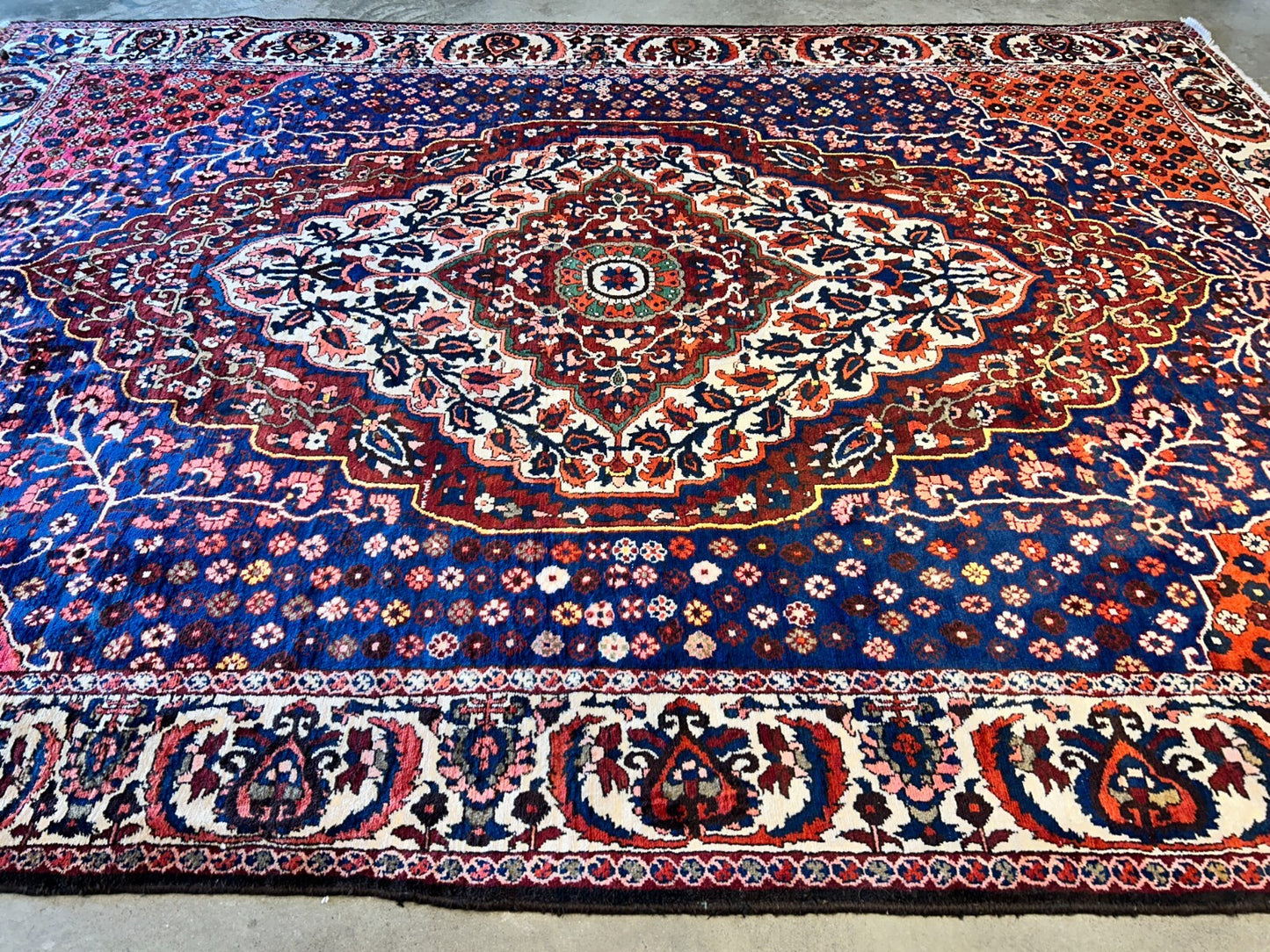 8'4"x11'6" Hand-Knotted 100% Wool Pile Bakhtiarie Rug