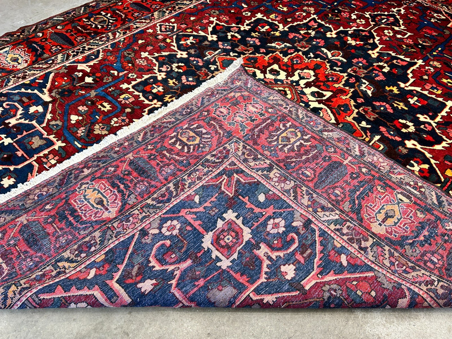 10'5"x12'8" Hand-Knotted 100% Wool Pile Bakhtiarie Rug