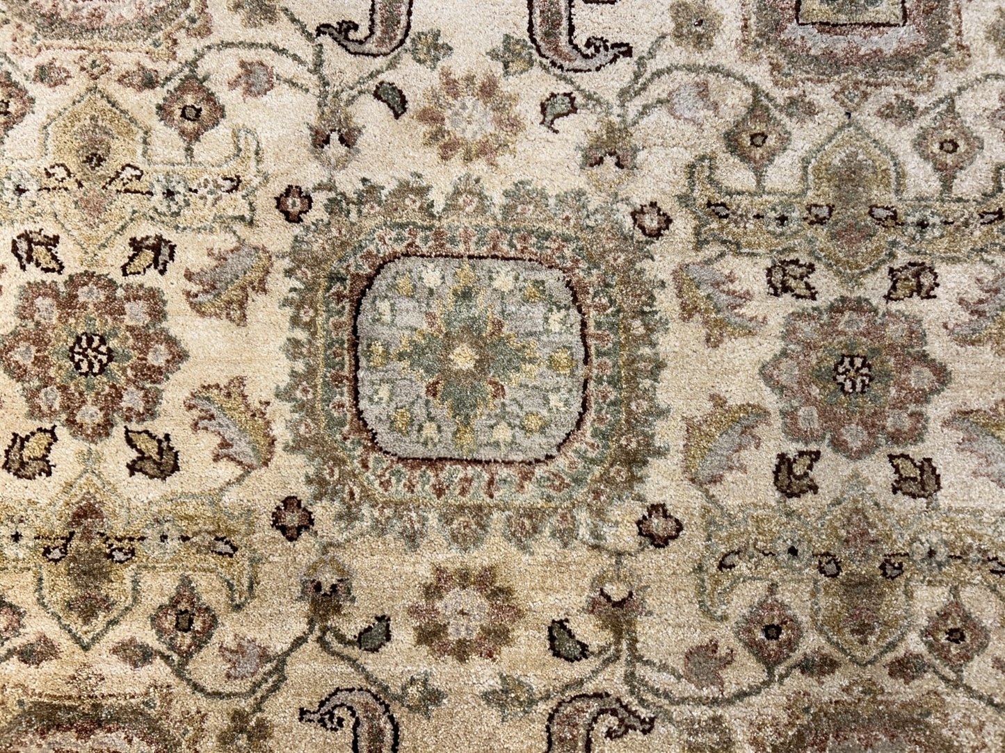 9'x12' Hand-Knotted 100% Wool Pile Oriental Rug