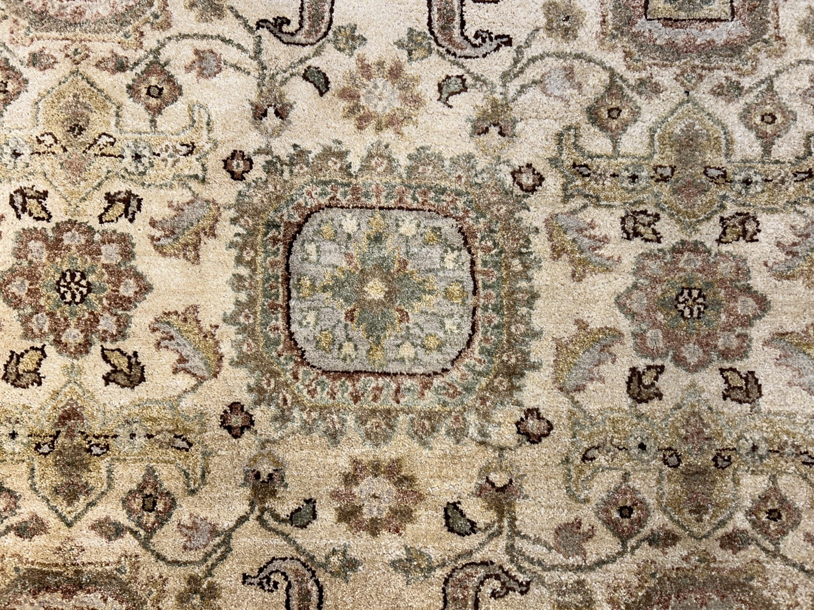 9'x12' Hand-Knotted 100% Wool Pile Oriental Rug