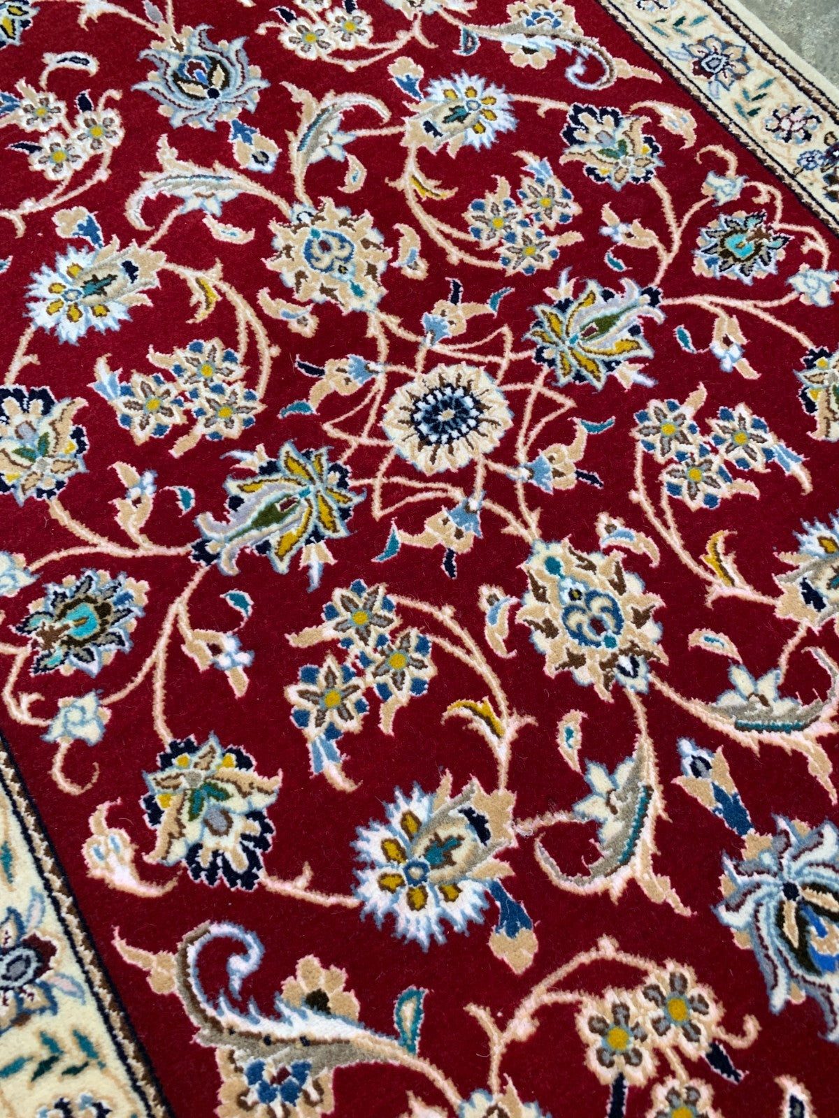 2'1"x2'11" Fine Hand-Knotted Wool & Silk Naine Rug