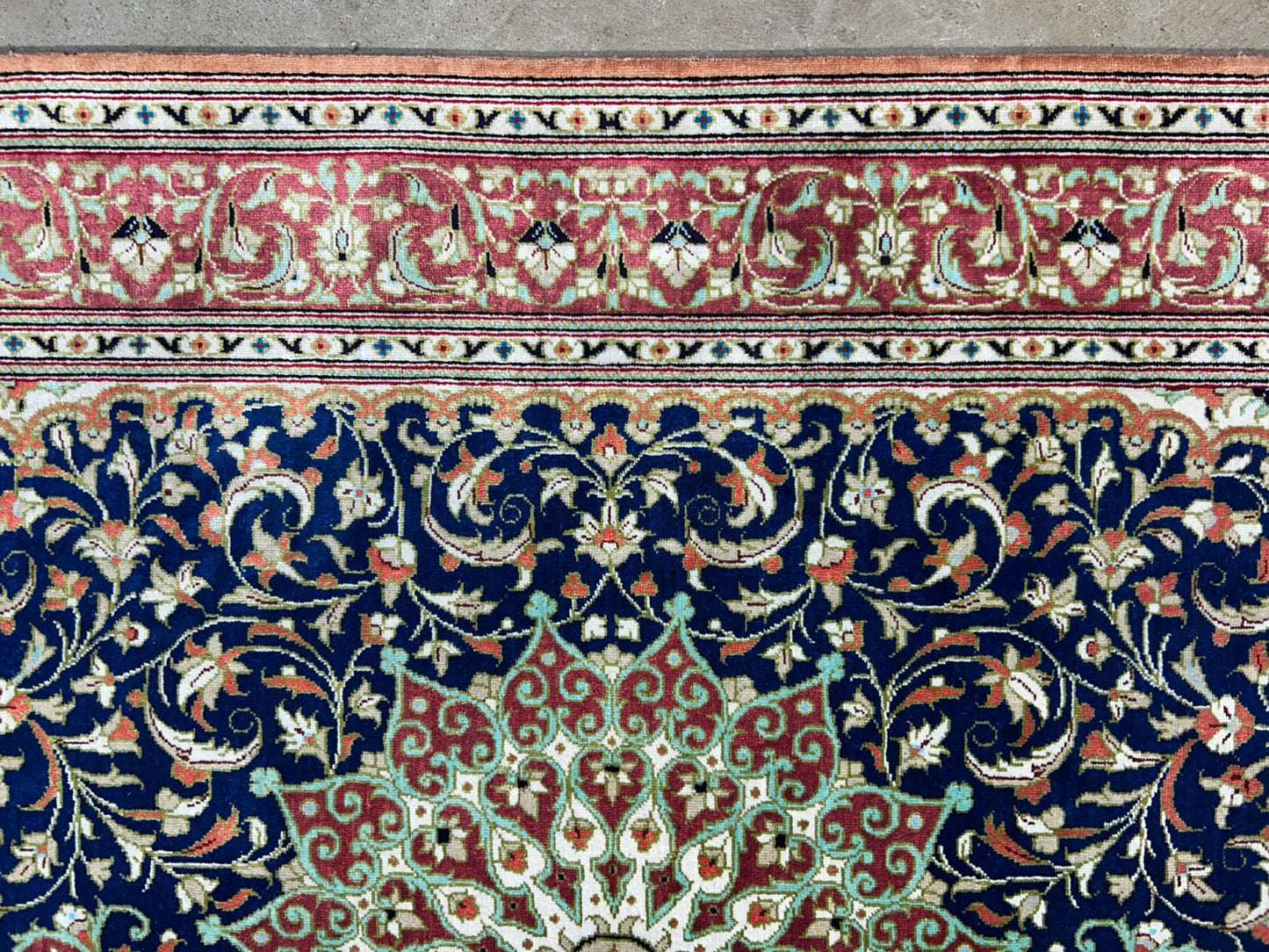 2'8"x4'1" Exquisite Extra-Fine Hand-Knotted 100% Silk Qume Area Rug