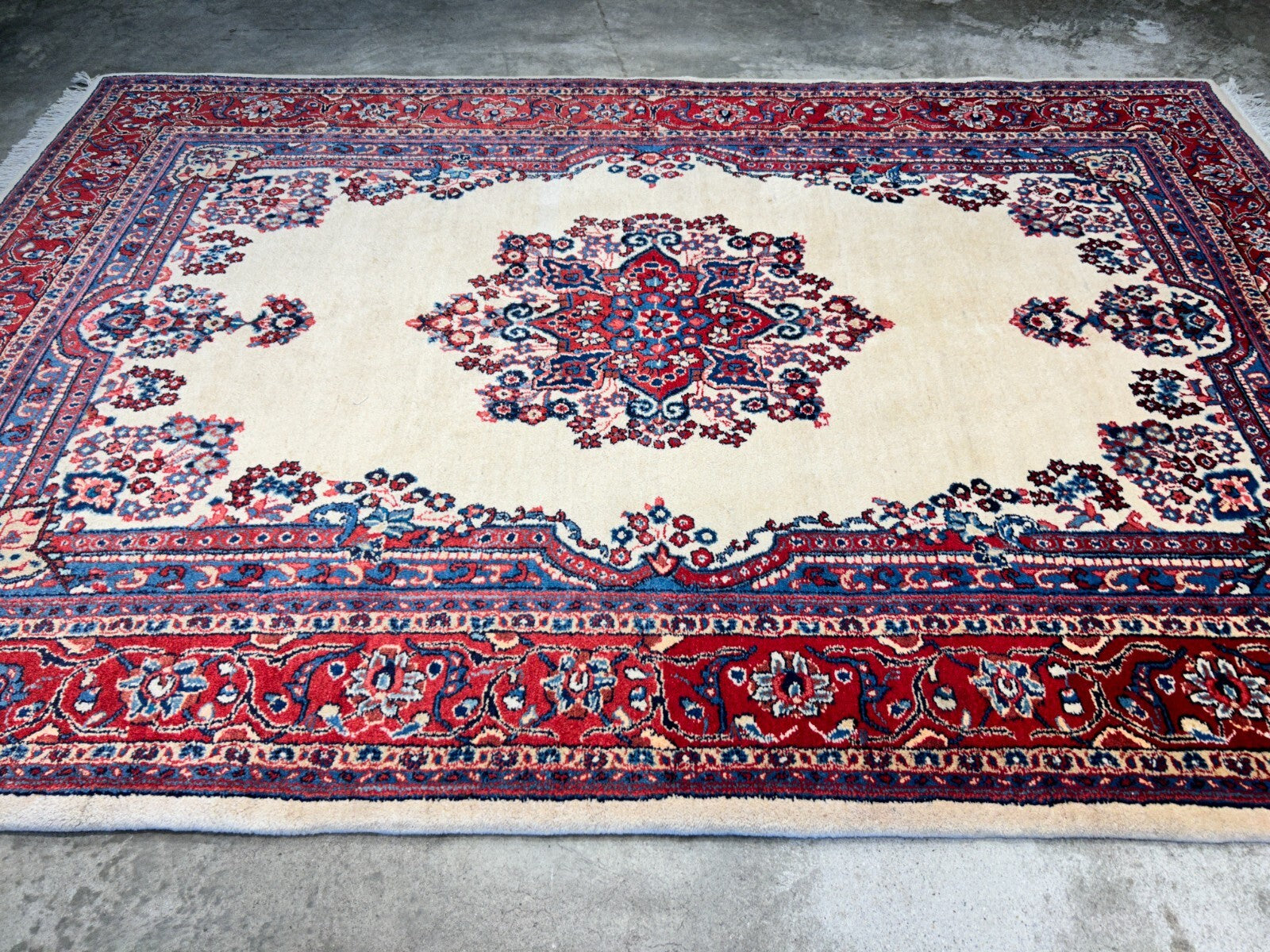 6'2"x9' Hand-Knotted 100% Wool Pile Sarouke Carpet - Area Rug