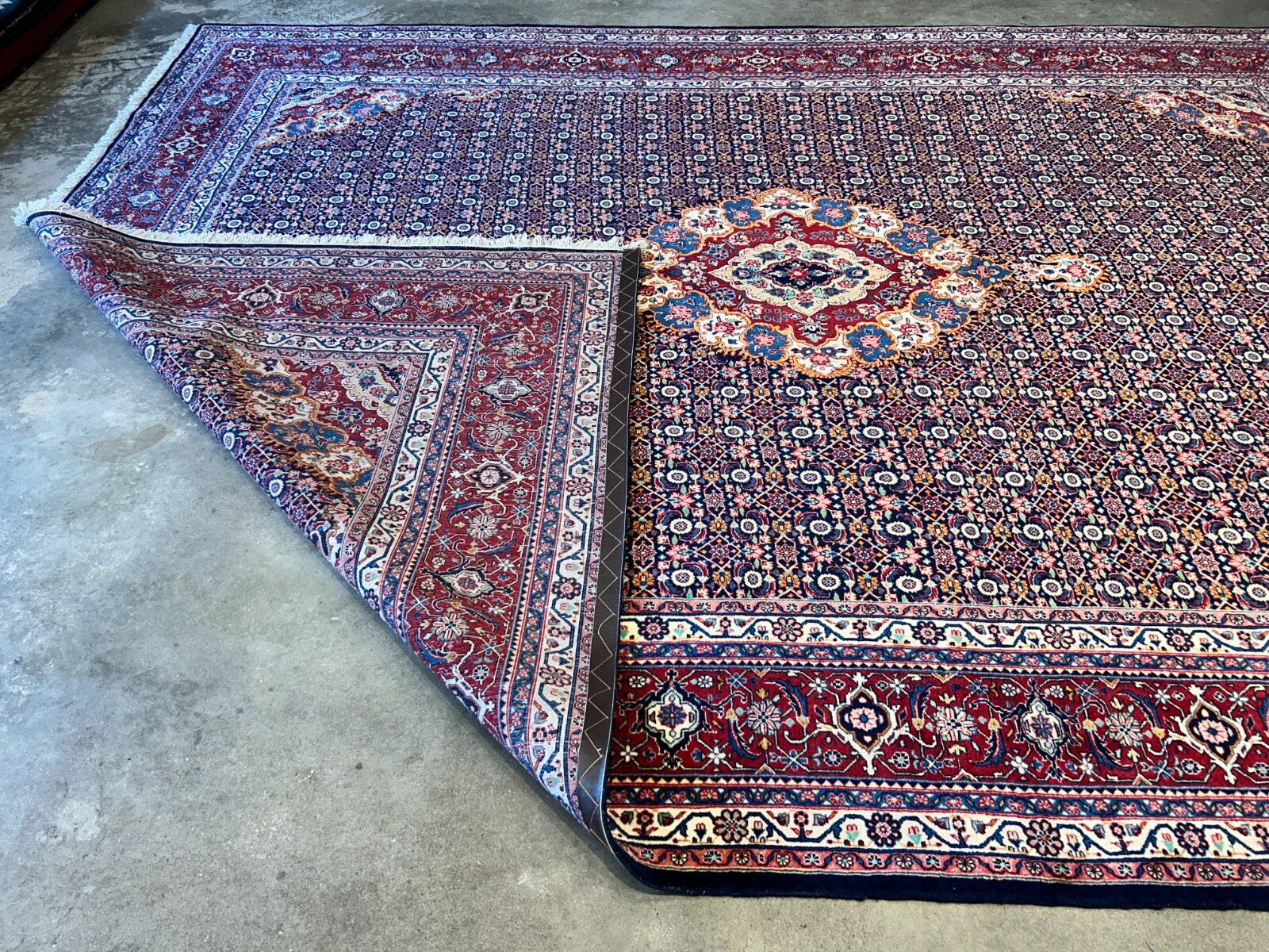 8'11"x11'8" Hand-Knotted 100% Wool Pile Bidjar Rug