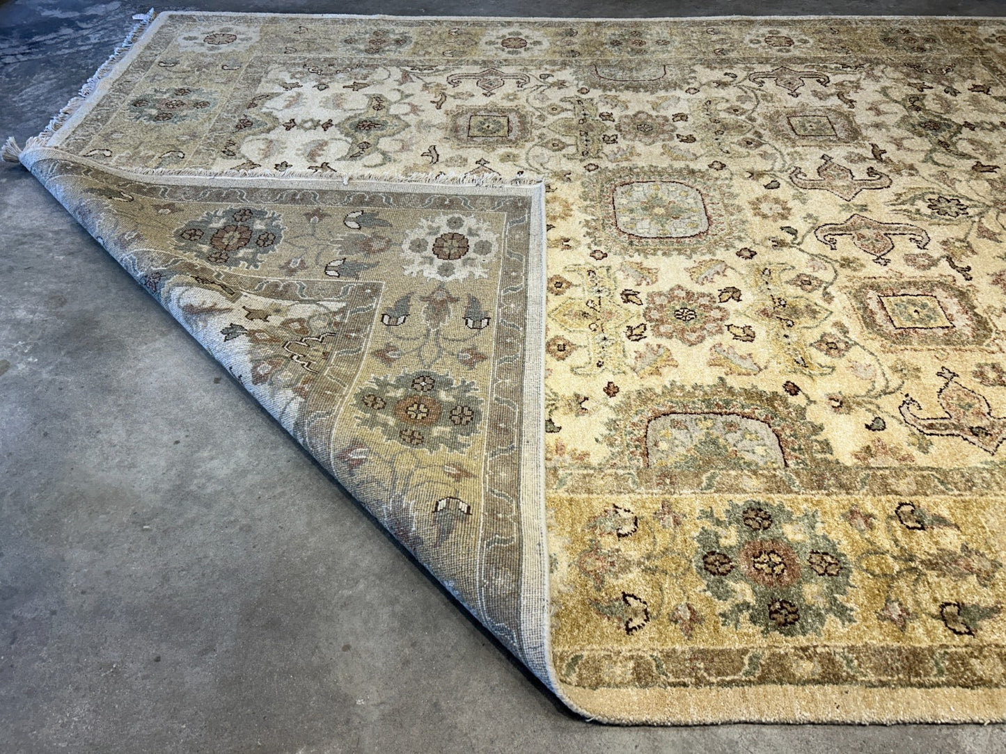 9'x12' Hand-Knotted 100% Wool Pile Oriental Rug
