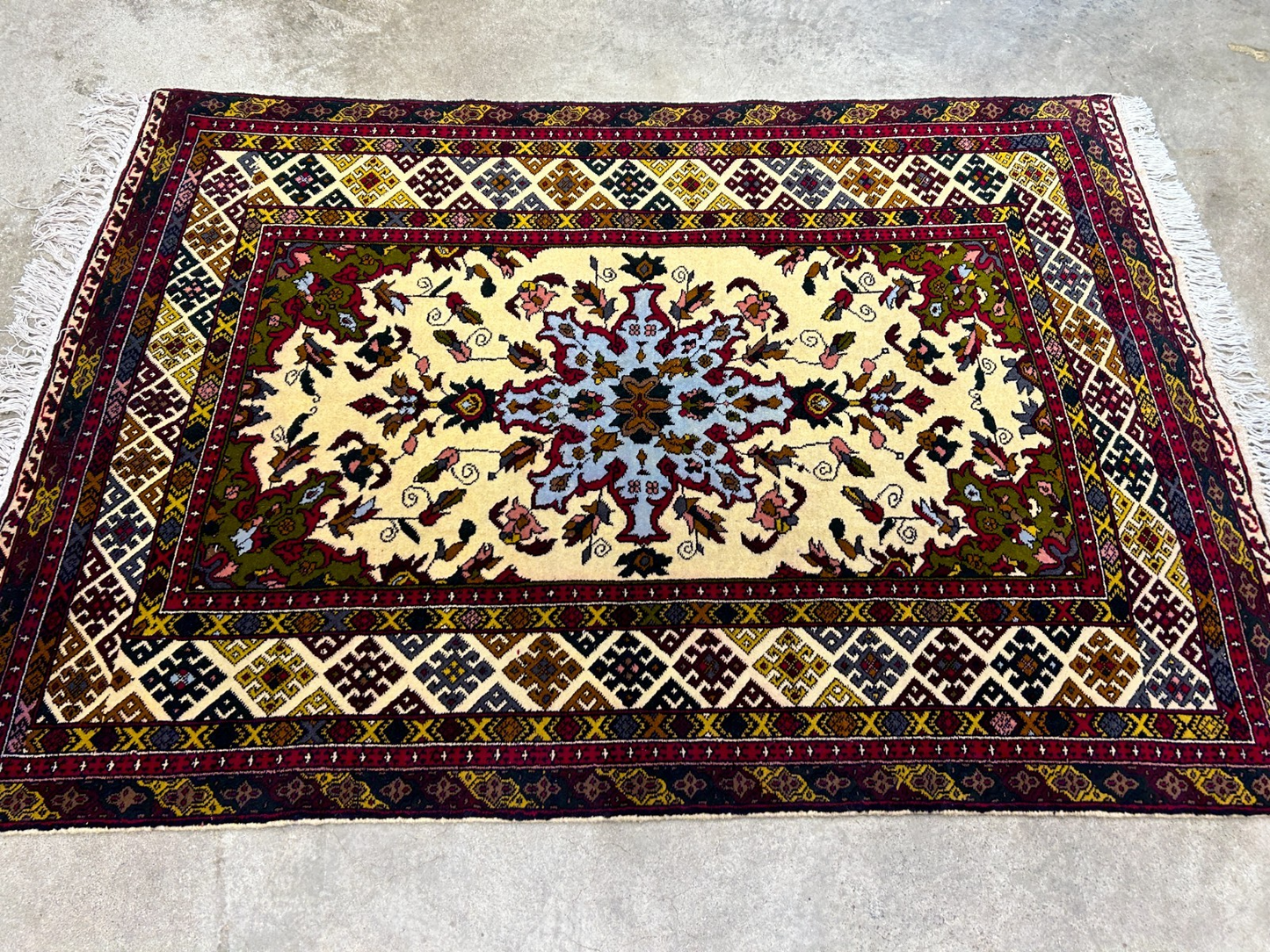 3'3"x4'9'' Hand-Knotted 100% Wool Afghan Medallion Area Rug