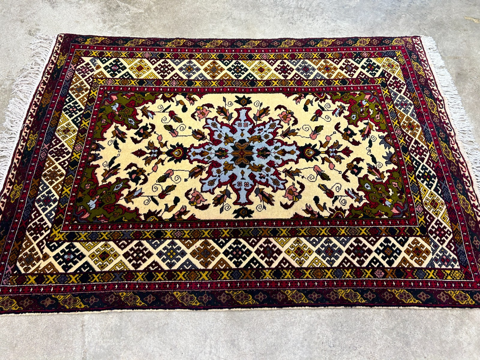 3'3"x4'9'' Hand-Knotted 100% Wool Afghan Medallion Area Rug