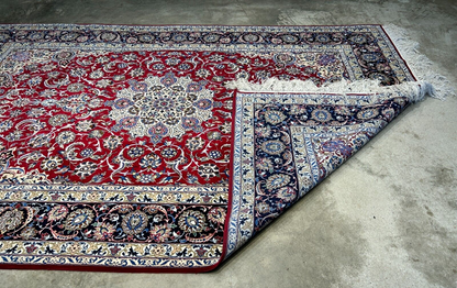 6'9"x10'3" Extra-Fine Hand-Knotted Wool & Silk Blend Isfahane Carpet - Area Rug