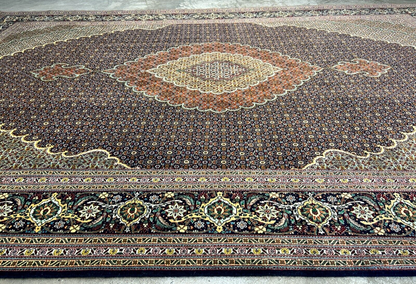 6'8"x10'3" Fine Hand-Knotted Wool & Silk Blend Tabrize Mahi Carpet - Area Rug
