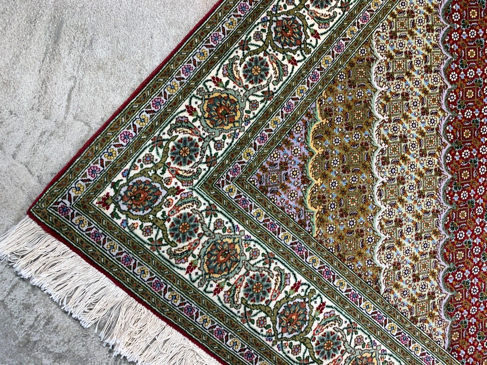 5'x6'8" Fine Hand-Knotted Wool & Silk Blend Tabrize Mahi Carpet - Area Rug