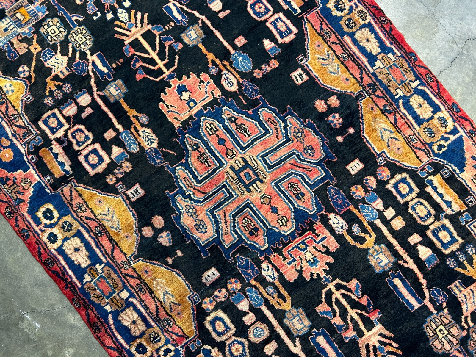 5'4" x 10'7" Hand-Knotted 100% Wool Pile Nahavande Area Rug - Carpet