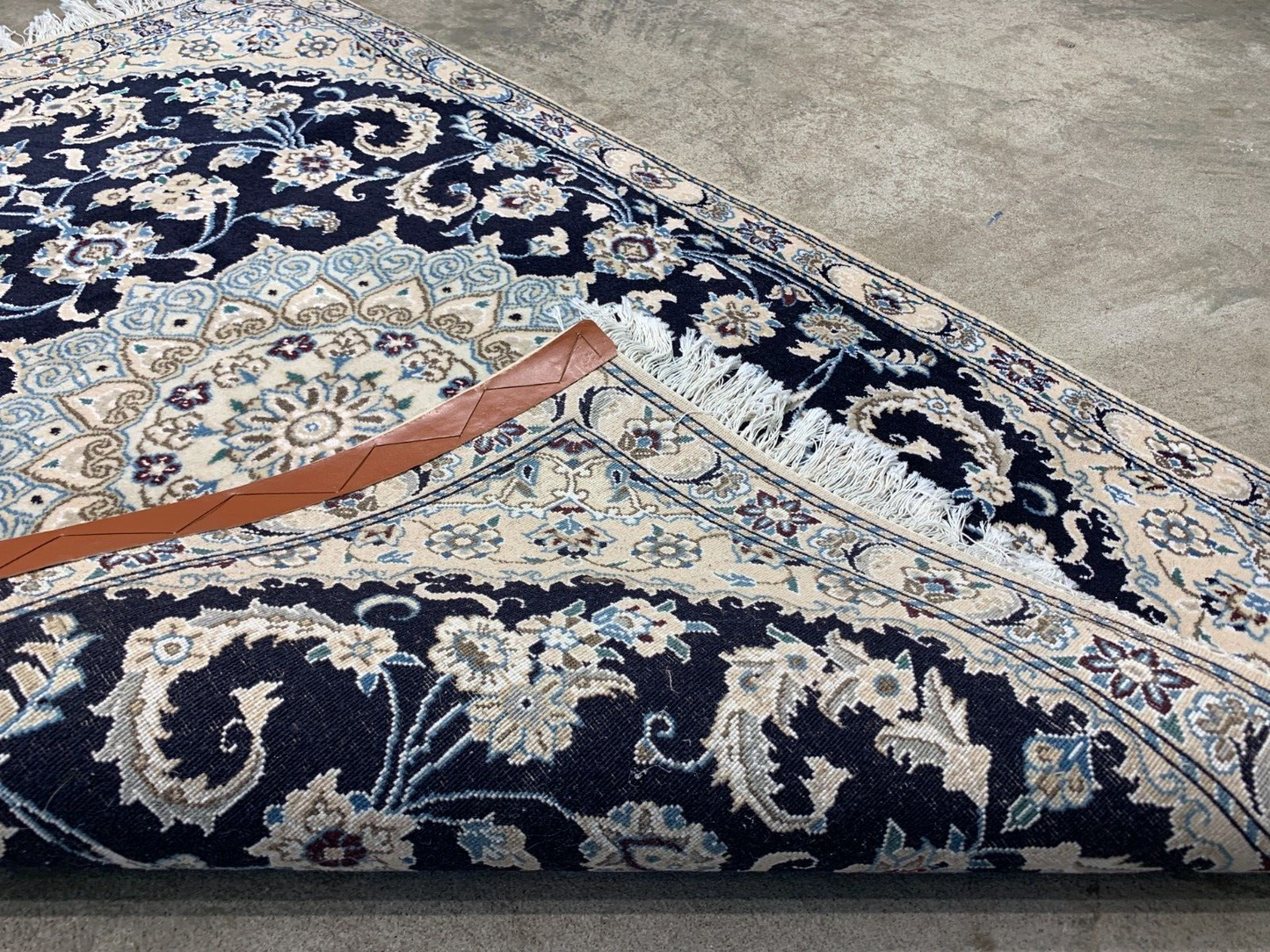 2'11"x4'4" Fine Hand-Knotted Wool & Silk Blend Naine Carpet - Area Rug