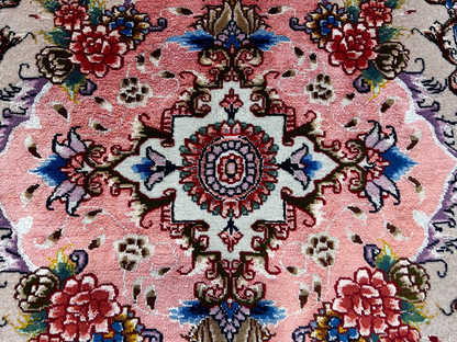 8'1"x11'7" Extra Fine Hand-Knotted Wool & Silk Oriental Rug - Area Carpet