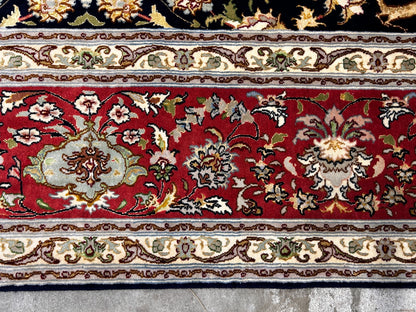 8'7"x12'3" Very Fine Hand-Knotted Wool & Silk Tabrize Area Rug - Carpet