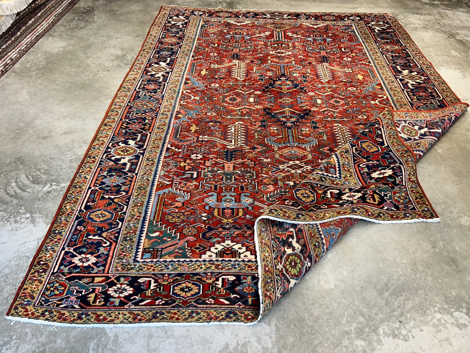 Collector Item - 9'1"x12'2" Antique Fine Wool Herize Hand-Knotted Rug