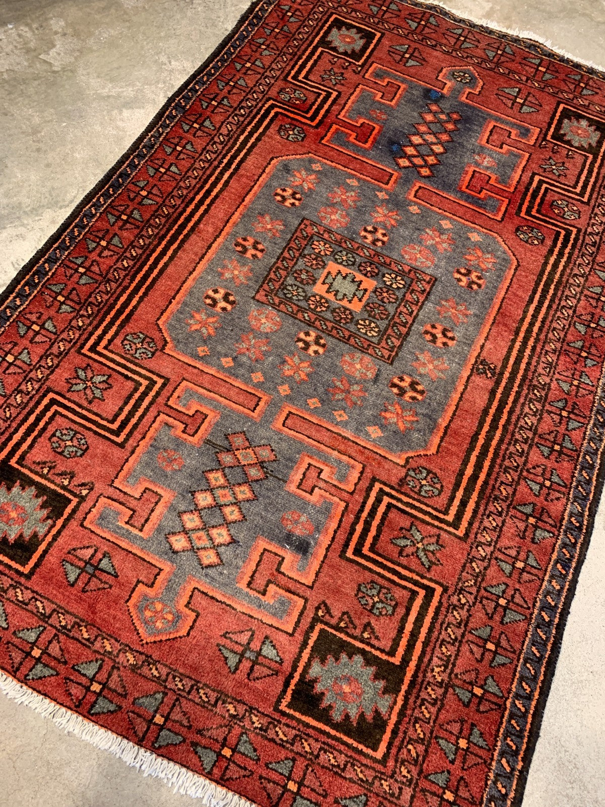4'2" x 6'5" Antique Hand-Knotted 100% Wool Pile Hamadane Area Rug