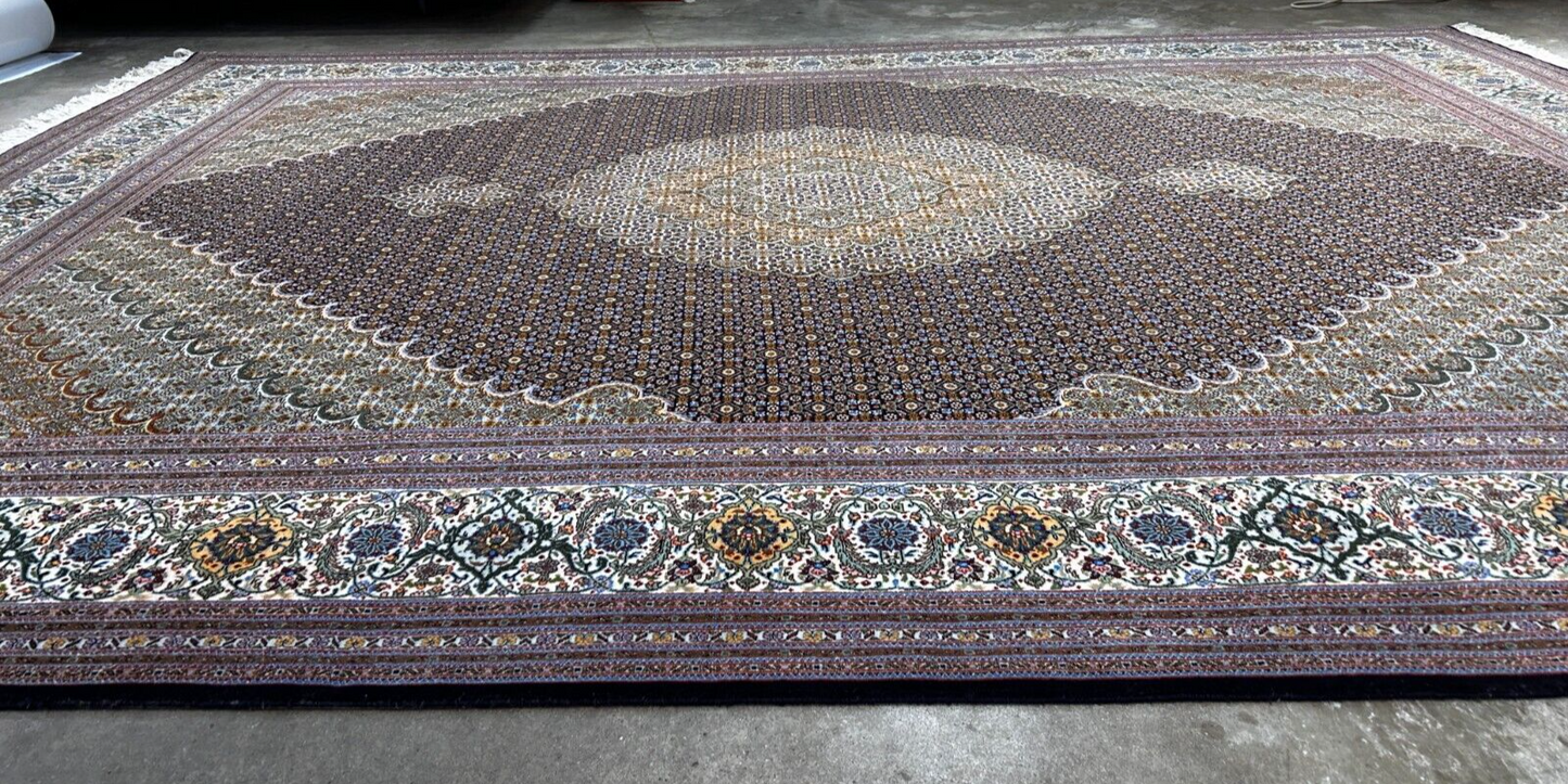 8'3"x11'6" Fine Hand-Knotted Wool & Silk Oriental Rug - Area Carpet