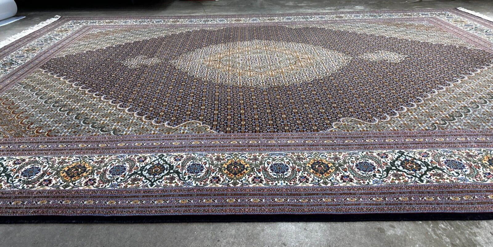 8'3"x11'6" Fine Hand-Knotted Wool & Silk Oriental Rug - Area Carpet