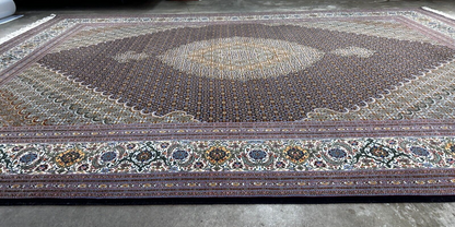 8'3"x11'6" Fine Hand-Knotted Wool & Silk Oriental Rug - Area Carpet