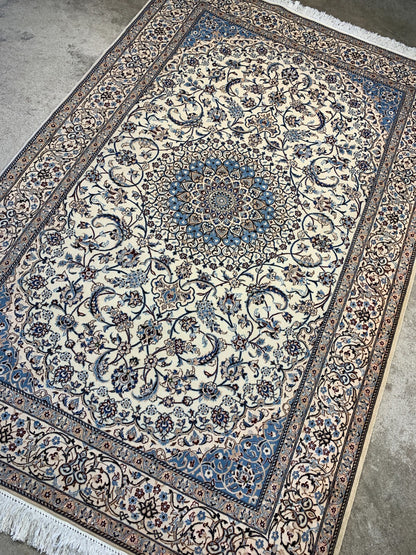 4'2"x6'7" Fine Hand-Knotted Wool & Silk Blend Naine Carpet - Area Rug