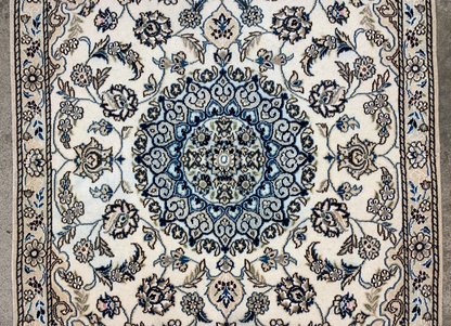 2'11"x4'7" Fine Hand-Knotted Wool & Silk Blend Naine Carpet - Area Rug