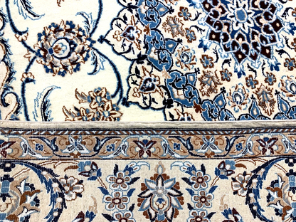 4'4"x6'11" Very Fine Hand-Knotted Wool & Silk Blend Naine Carpet - Area Rug