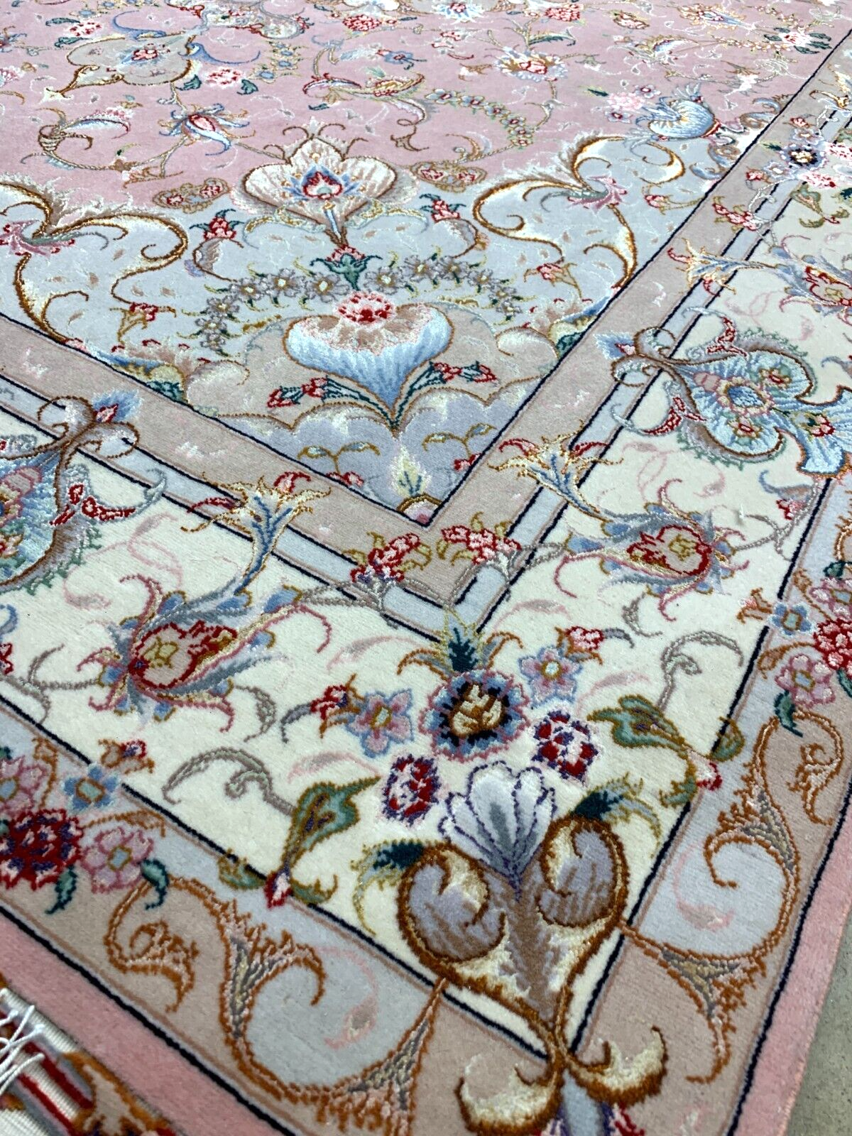 5'x7'2" Very Fine Hand-Knotted Wool & Silk Blend Tabrize Carpet - Area Rug