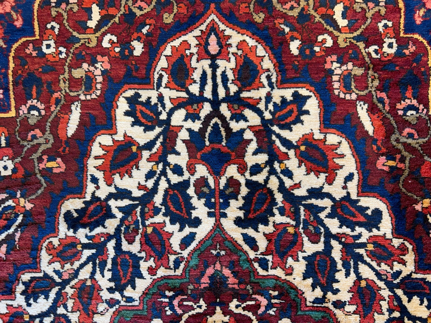 8'4"x11'6" Hand-Knotted 100% Wool Pile Bakhtiarie Rug