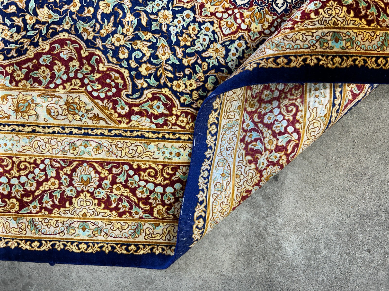 3'3"x5' Exquisite Extra-Fine Hand-Knotted 100% Silk Qume Area Rug - Carpet