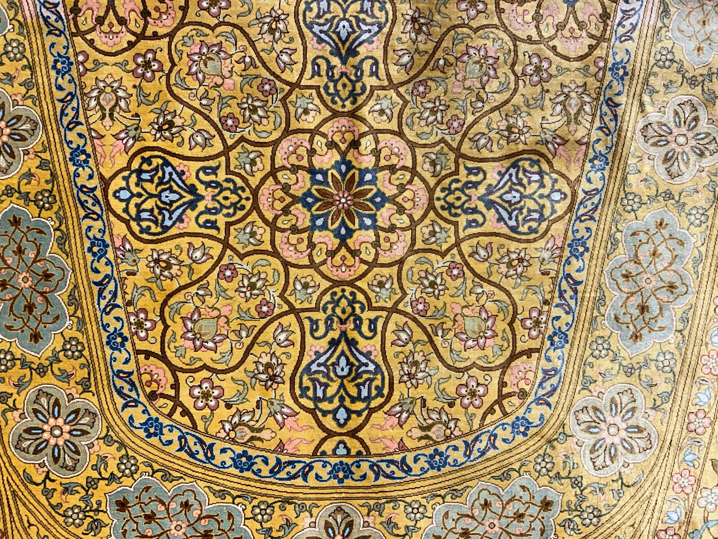 9'8"x12'11" Exquisite Signed Hand-Knotted 100% Silk Qume Rug