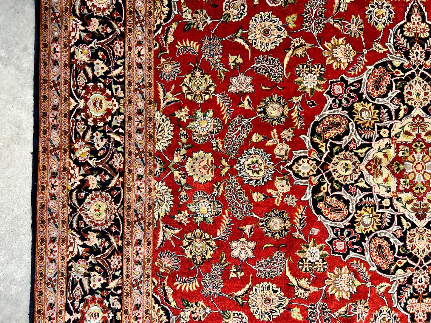 6'10"x9'9" Exquisite Hand-Knotted 100% Silk Kashane Rug