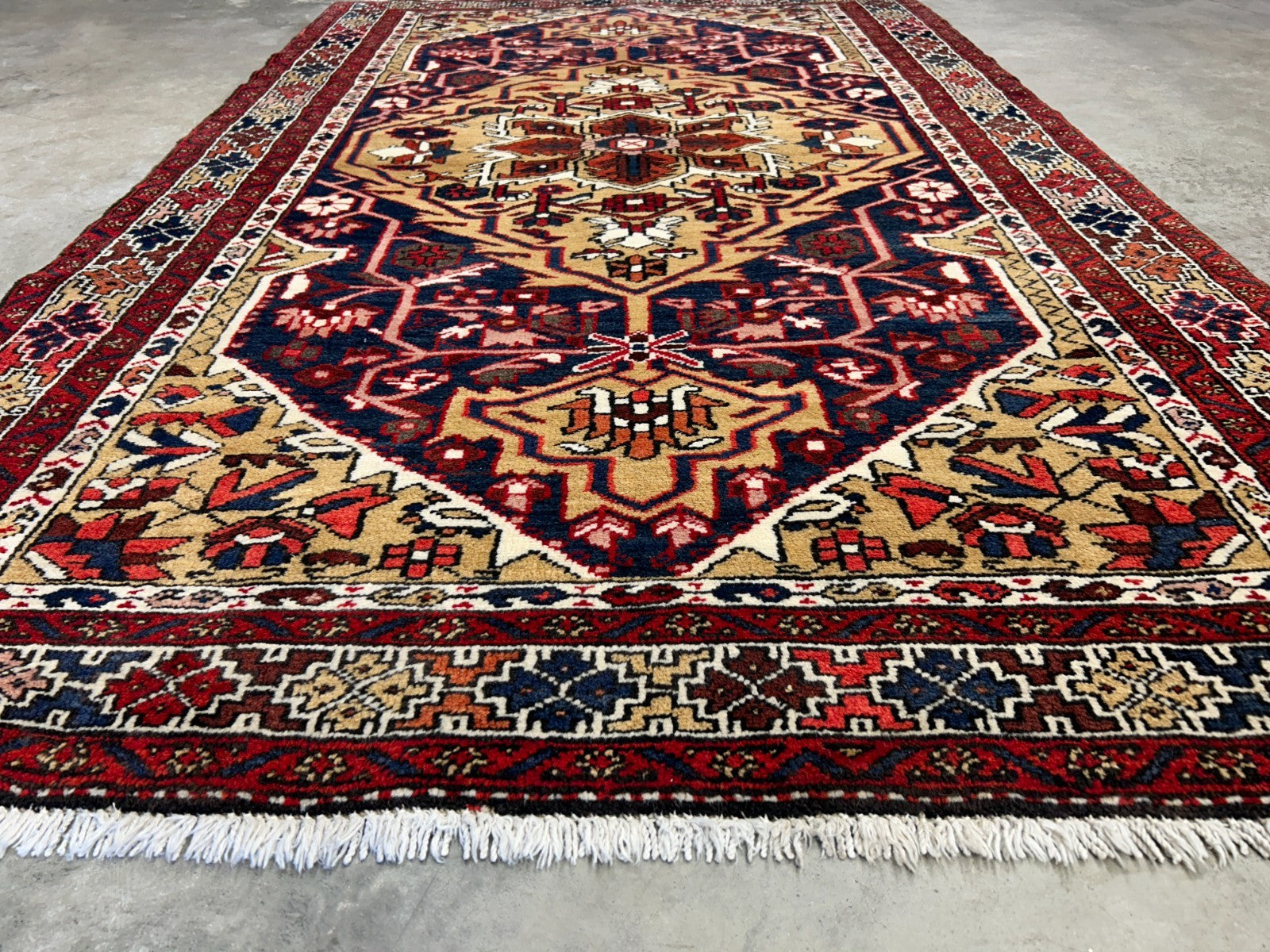 4'6"x7'4" Hand-Knotted 100% Wool Pile Herize Area Rug - Carpet