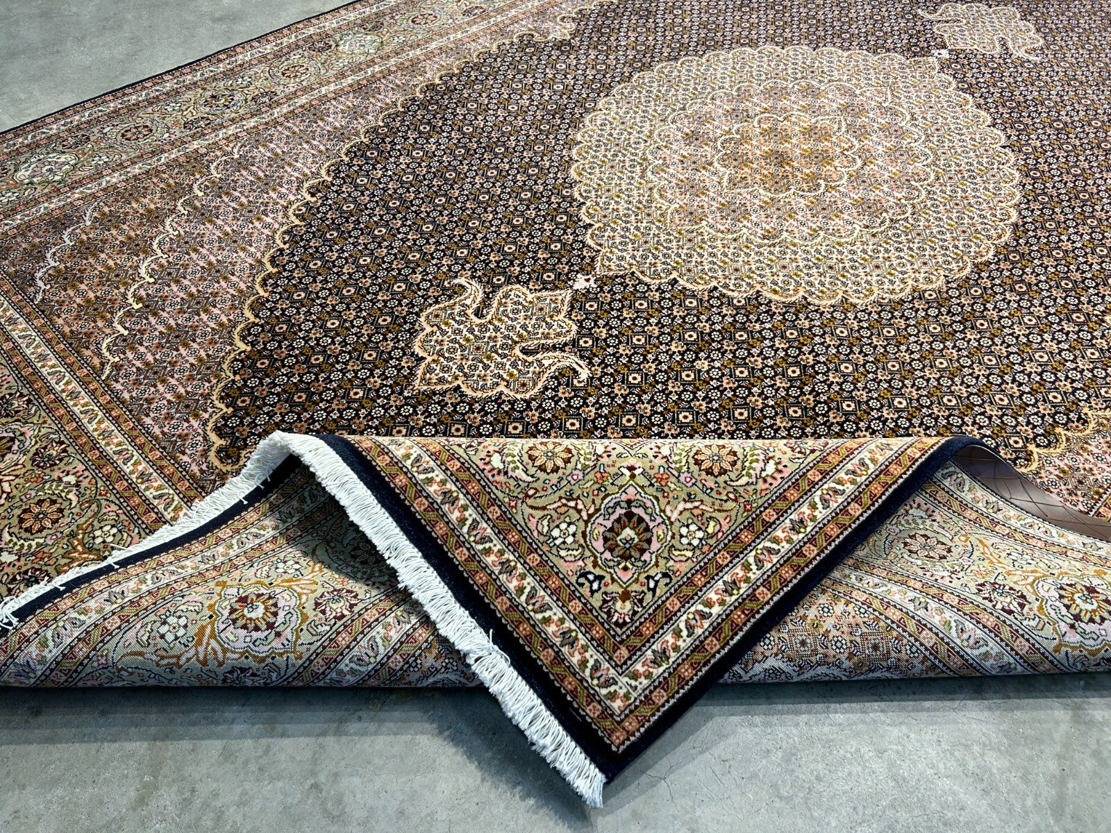 6'7"x9'7" Fine Hand-Knotted Wool & Silk Blend Tabrize Mahi Carpet - Area Rug