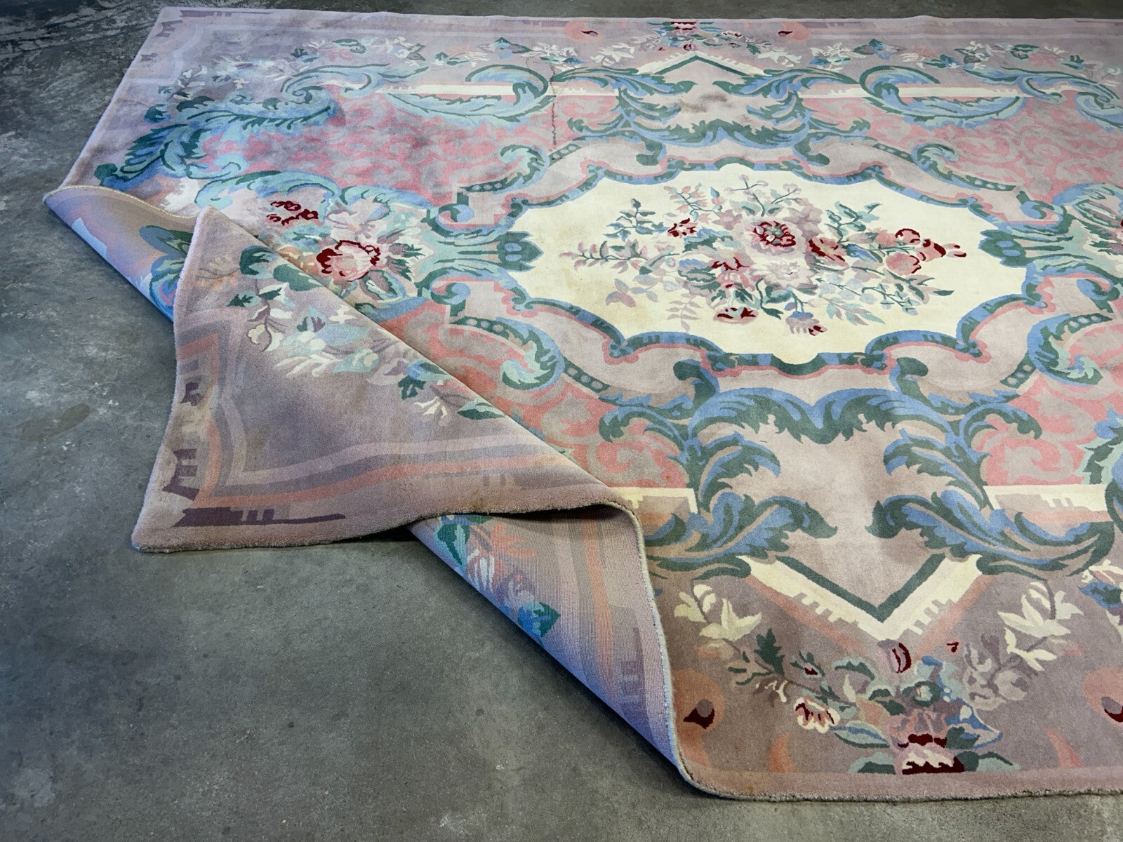 8'9"x11'10" Hand-Knotted 100% Wool Pile Oriental Rug  (Some stains on the Rug)